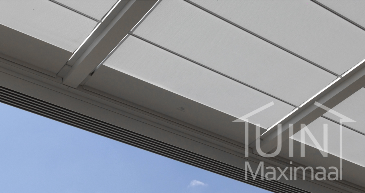 Protection solaire automatique Gumax® en blanc mat vue de dessous