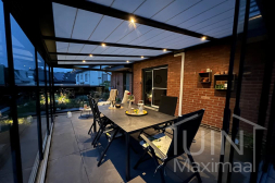 Pergola moderne de couleur anthracite avec éclairage Gumax® LED Pergola moderne de couleur anthracite avec éclairage Gumax® LED