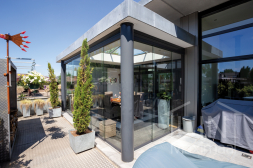 Gumax® Veranda Moderne mat anthracite 6 metre met les portes et baies coulissantes