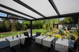 Véranda anthracite avec portes et baies coulissantes Véranda anthracite avec portes et baies coulissantes