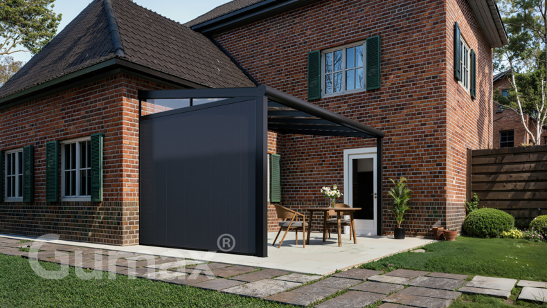 Aluminium Zijwand met antraciete panelen + glazen spie