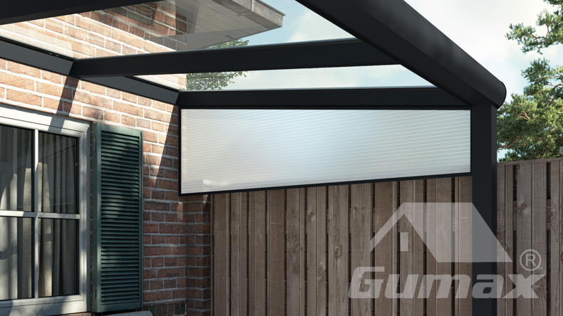 Spie op schutting opaal polycarbonaat