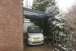 Gumax aluminium carport met glazen spie