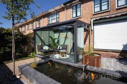 Moderne Gumax® Terrasoverkapping in mat antraciet 4,06 meter bij 2,5 meter Moderne Gumax® Terrasoverkapping in mat antraciet 4,06 meter bij 2,5 meter