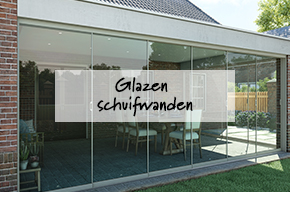 Bekijk de glazen schuifwanden